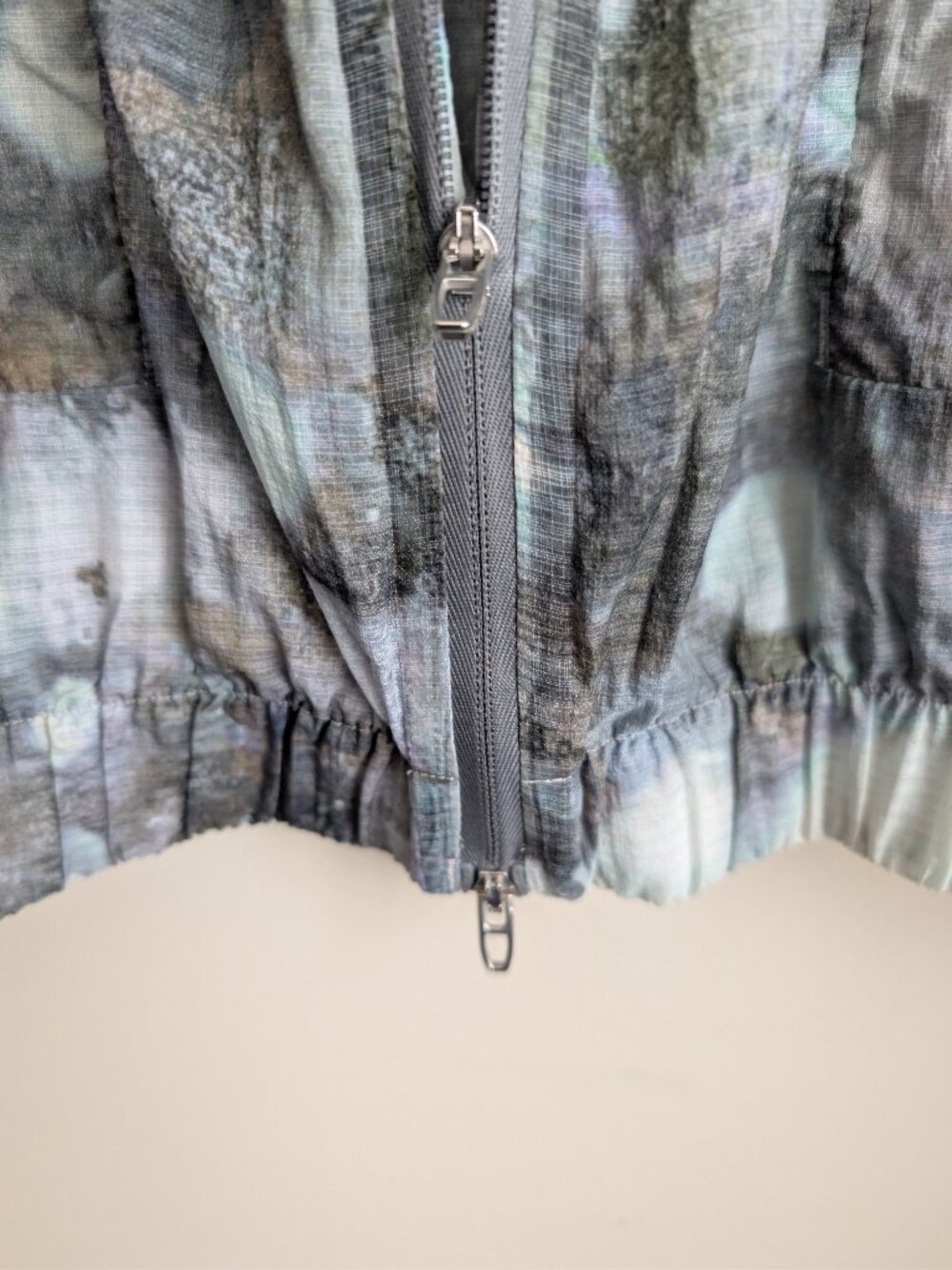 Lululemon lab Translucent Hooded Jacket *RARE - Picture 12 of 16